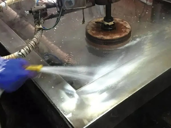 拋光知識(shí)：磁流變拋光液的工作機(jī)理你知道嗎？